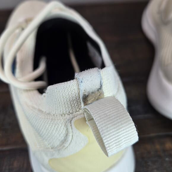 Vessi Everyday 2.0 Mens Size 9 Lace Up Waterproof Shoes Sneakers Linen Beige